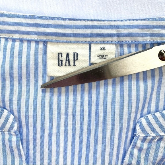 GAP Bell Sleeve Top Blue & White Striped w/Embroidered Appliqués Size XS (EUC) - Picture 7 of 11